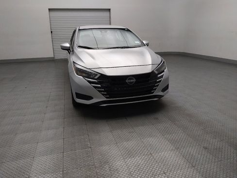 Used 2025 Nissan Versa SV FWD image 14