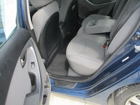 Used 2014 Hyundai Elantra SE w/ Option Group 02 FWD image 8