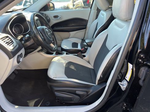 Used 2018 Jeep Compass Latitude w/ Popular Equipment Group image 23