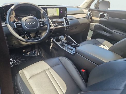 Certified 2023 Kia Sorento X-Line EX AWD/4WD image 11