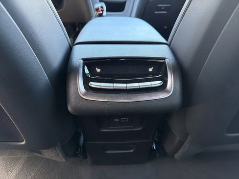 Certified 2025 Cadillac XT6 Premium Luxury image 23