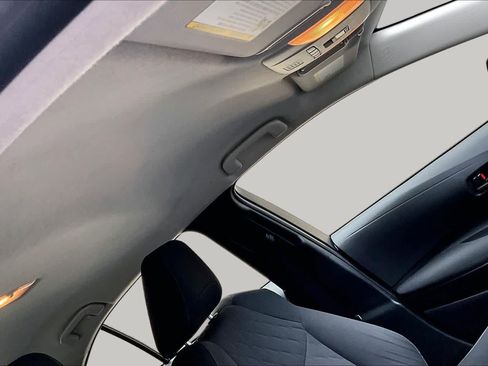 Used 2022 Toyota Corolla LE FWD image 14