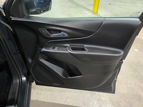 Used 2018 Chevrolet Equinox LT AWD/4WD image 31