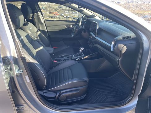 Used 2023 Kia Forte GT-Line w/ GT-Line Premium Package image 17