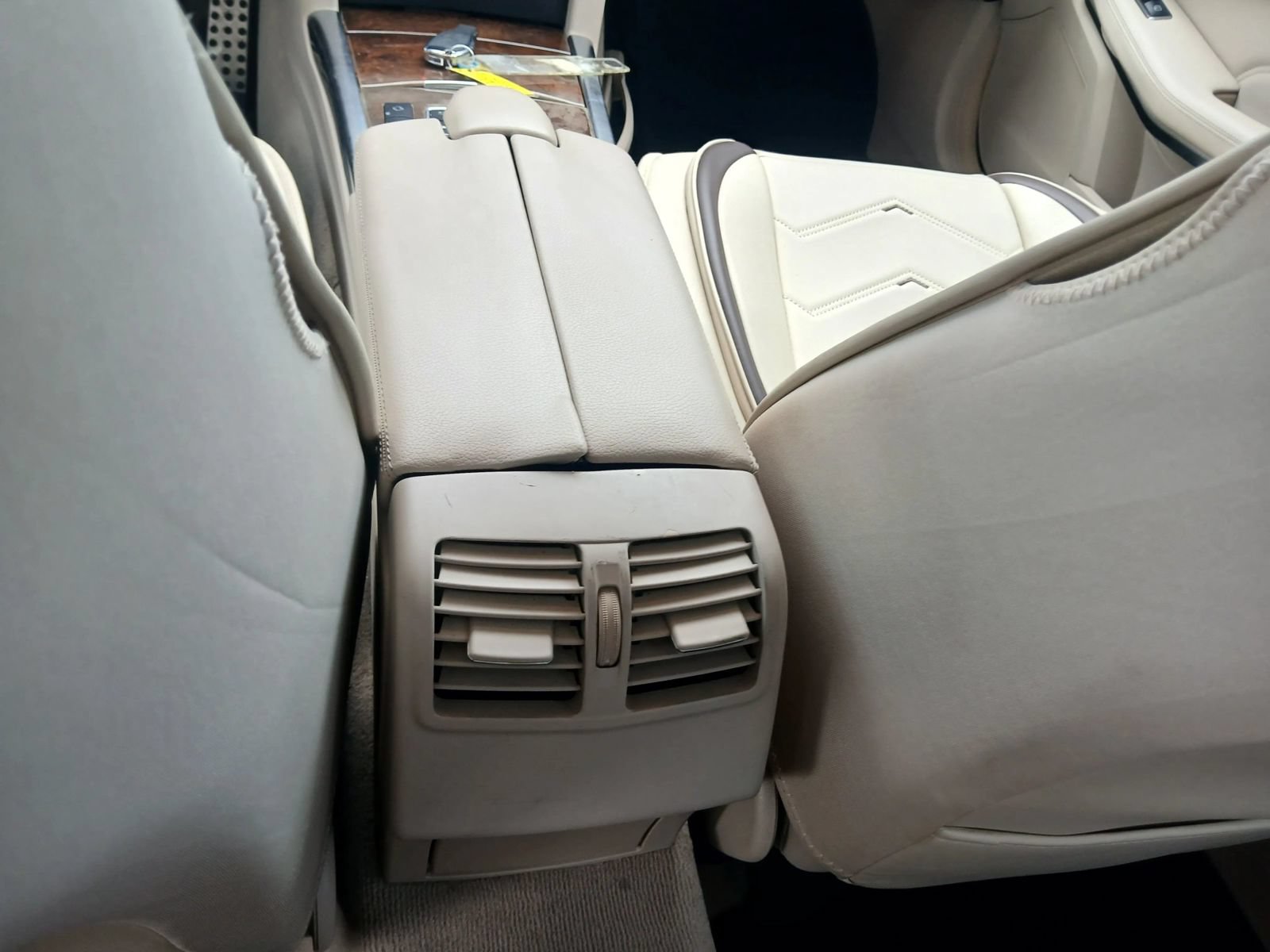 Used 2016 Mercedes-Benz E 350 Sedan image 26