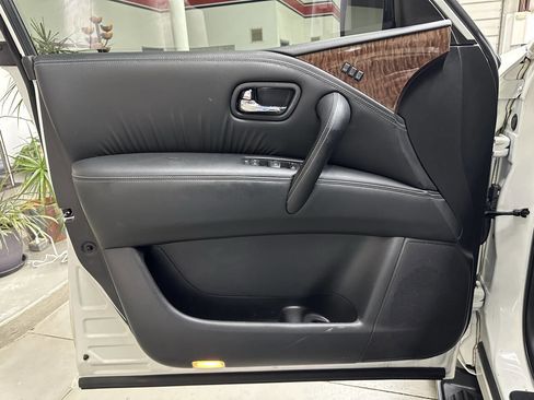 Used 2019 Nissan Armada SL w/ Premium Package image 10