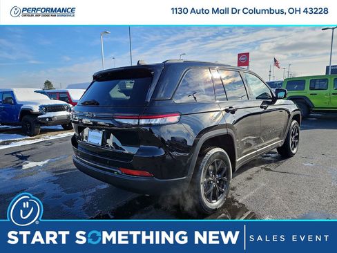 New 2025 Jeep Grand Cherokee Altitude image 7