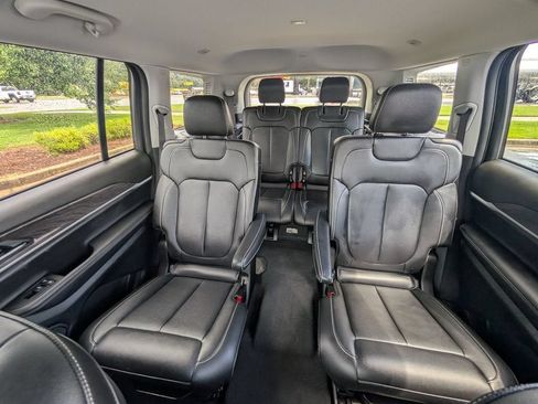 Used 2023 Jeep Grand Cherokee L Limited RWD image 31
