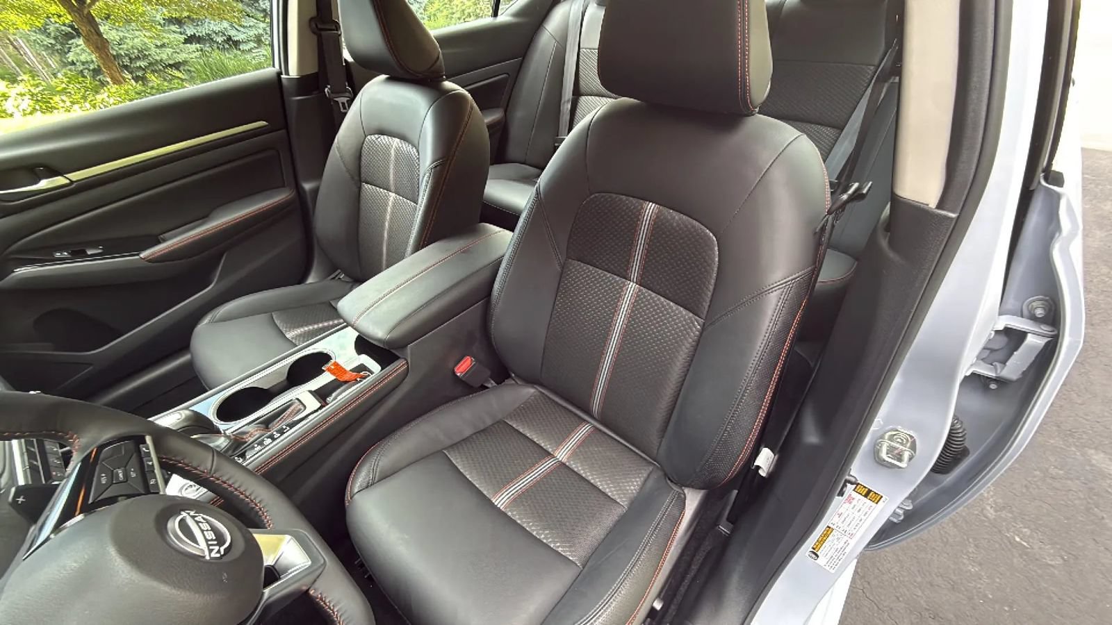 Used 2025 Nissan Altima 2.5 SR FWD image 14