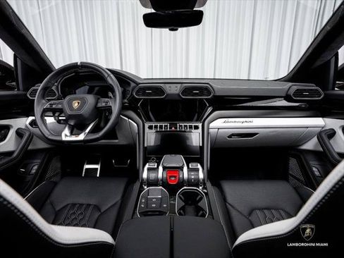 Used 2024 Lamborghini Urus S AWD/4WD image 32