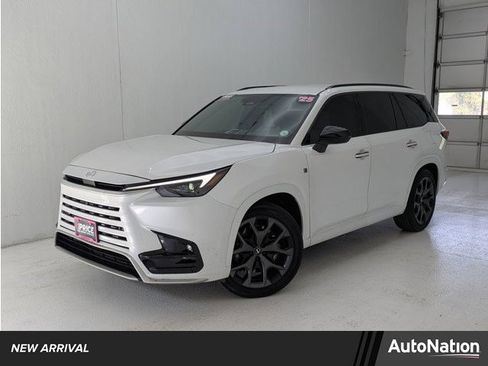 Used 2025 Lexus TX 500h AWD w/ Technology Package image 1