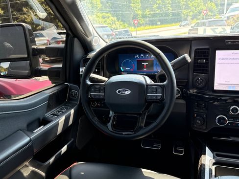 Used 2024 Ford F250 Lariat w/ Lariat Ultimate Package AWD/4WD image 24