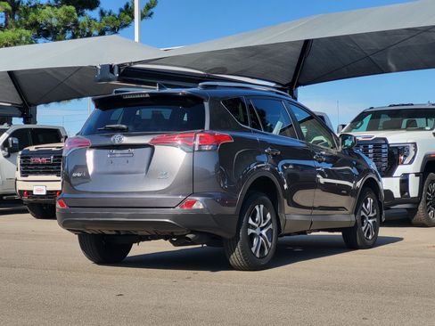 Used 2016 Toyota RAV4 LE AWD/4WD image 7
