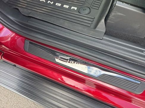 Used 2025 Ford Ranger Lariat w/ Trailer Tow Package image 44