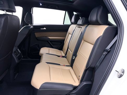 Used 2023 Volkswagen Atlas Cross Sport SE w/ Panoramic Sunroof Package FWD image 36