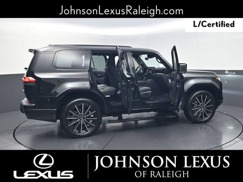 Used 2025 Lexus GX 550 w/ Cold Area Package AWD/4WD image 33