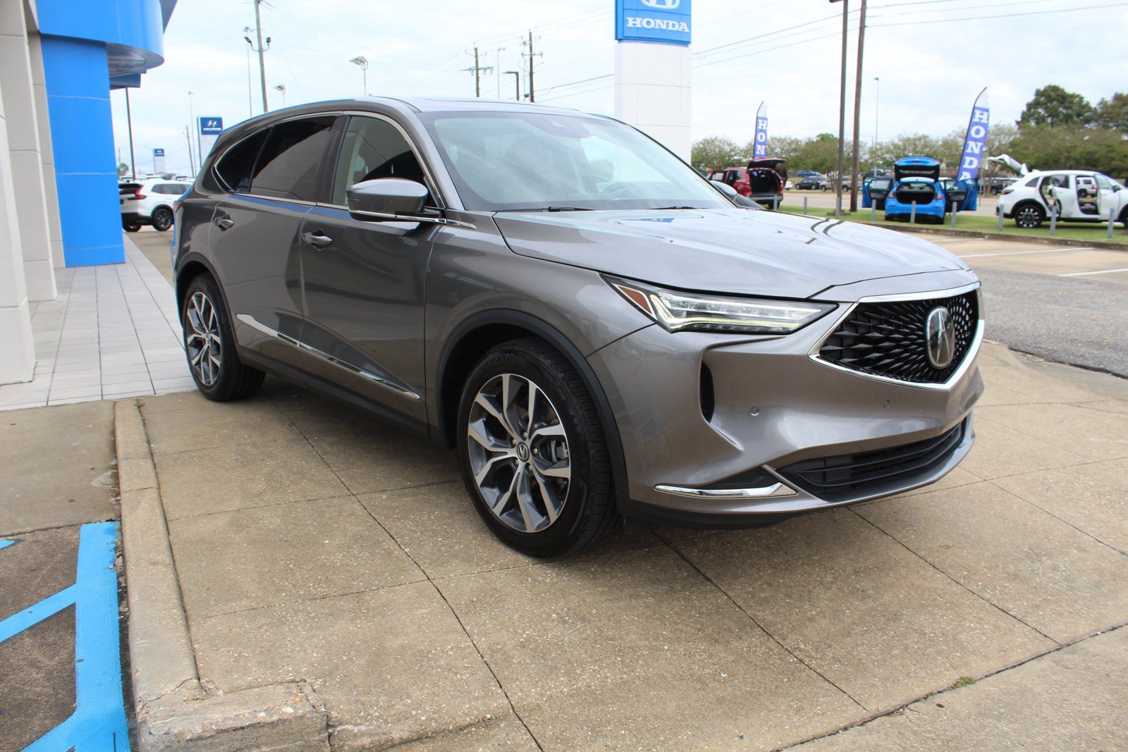 Certified 2024 Acura MDX w/ Technology Package AWD/4WD image 1