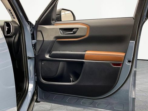 Certified 2025 Ford Bronco Sport Outer Banks w/ Outer Banks Tech Package+ AWD/4WD image 24