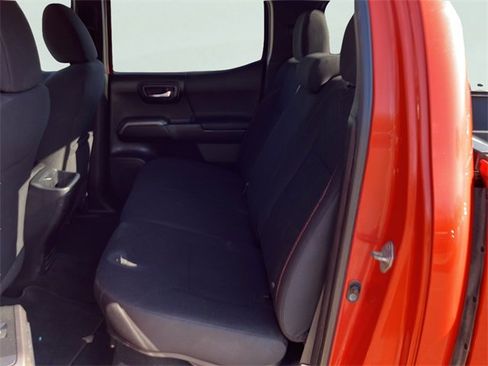 Used 2017 Toyota Tacoma TRD Sport w/ Tow Package image 20