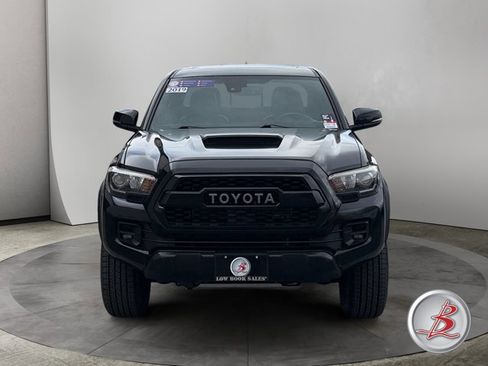Used 2019 Toyota Tacoma TRD Pro image 2
