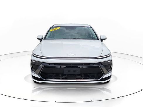 Used 2025 Hyundai Sonata SEL FWD image 2