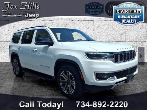 Certified 2024 Jeep Wagoneer Series II w/ Flexible Seating Group AWD/4WD image 1