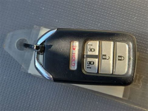 Used 2016 Honda Odyssey SE image 34