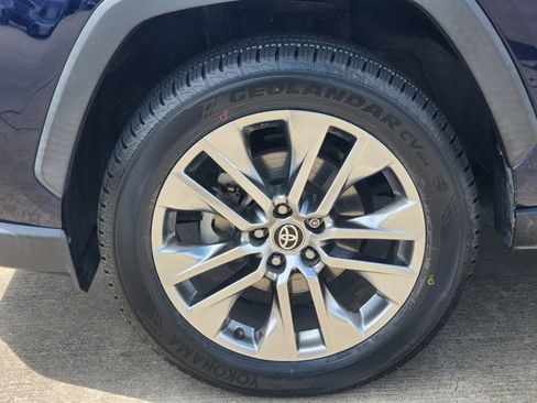 Certified 2022 Toyota RAV4 XLE Premium FWD image 10