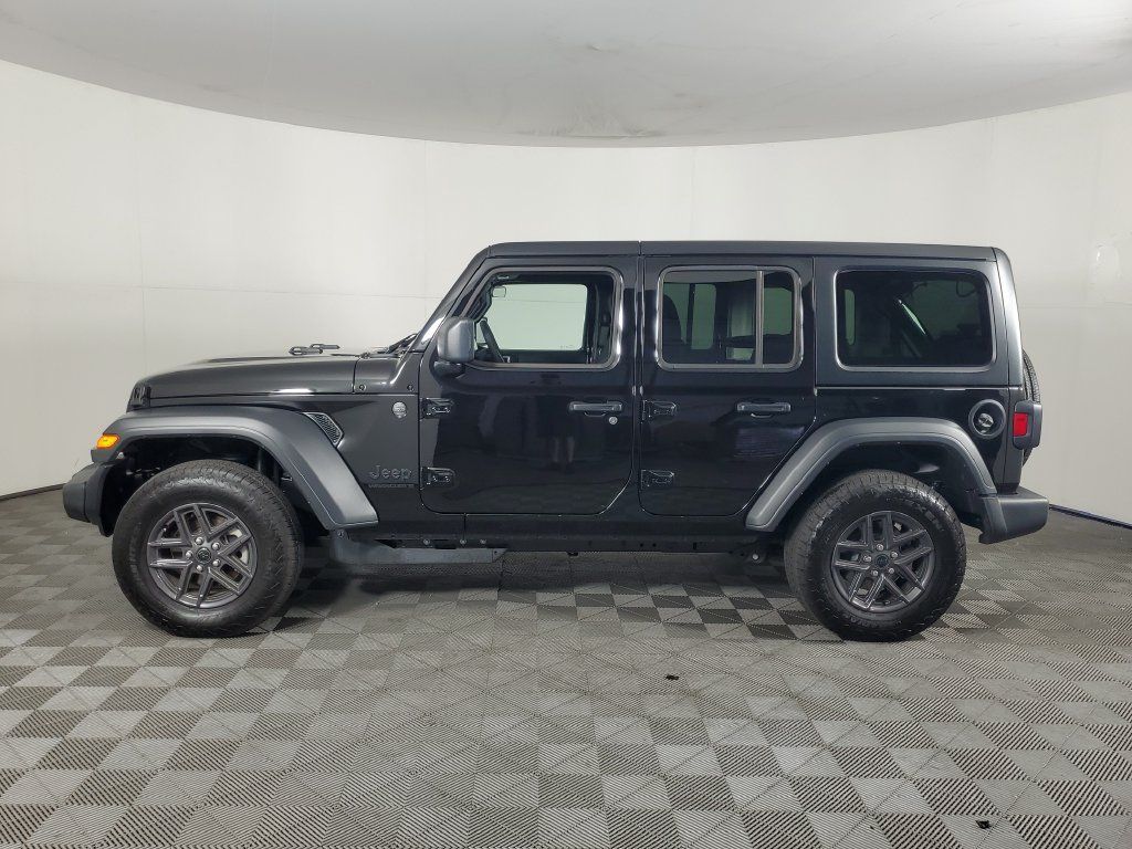 Used 2026 Jeep Wrangler Unlimited Sport AWD/4WD image 7