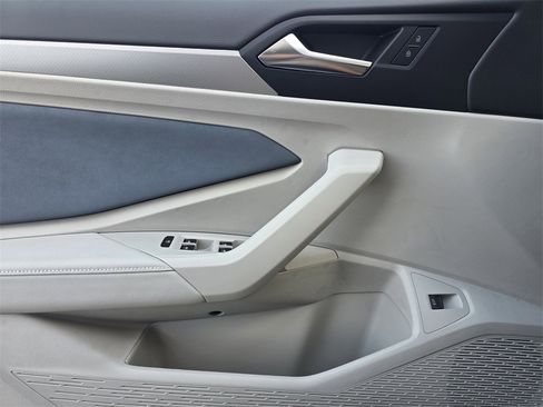 New 2026 Volkswagen Jetta SE image 17