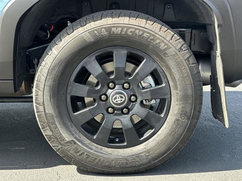 Used 2024 Toyota Land Cruiser image 8