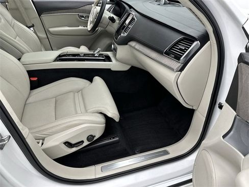 Used 2021 Volvo XC90 T8 Inscription w/ Lounge Package image 26