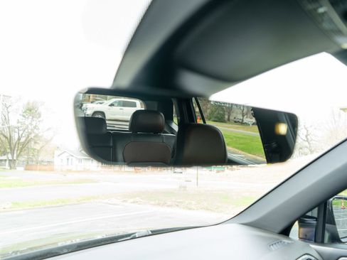 Used 2022 Volkswagen Tiguan SEL R-Line AWD/4WD image 25