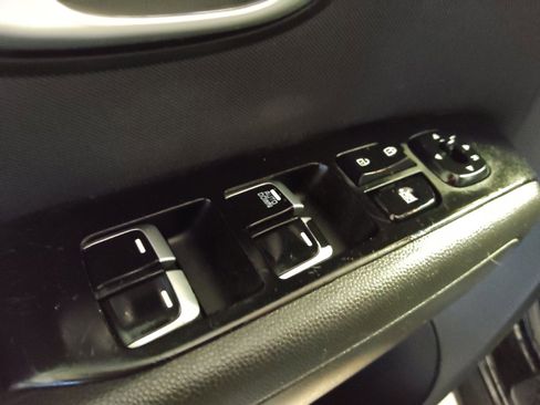 Used 2019 Kia Soul FWD image 27
