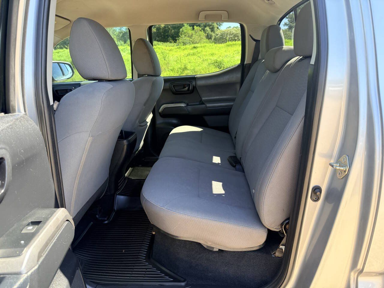 Used 2019 Toyota Tacoma SR5 RWD image 14