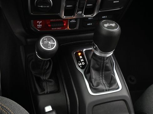 Used 2025 Jeep Wrangler Unlimited Sport S 4xe AWD/4WD image 16