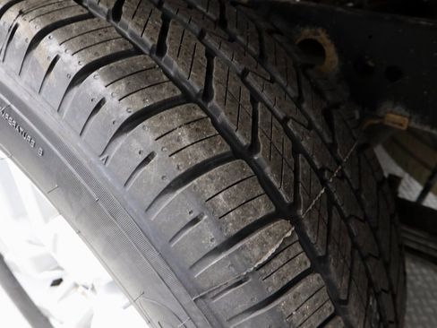 Certified 2023 Nissan Frontier SV w/ Tow Package image 21