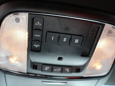 Used 2022 Dodge Durango R/T w/ Blacktop Package image 26