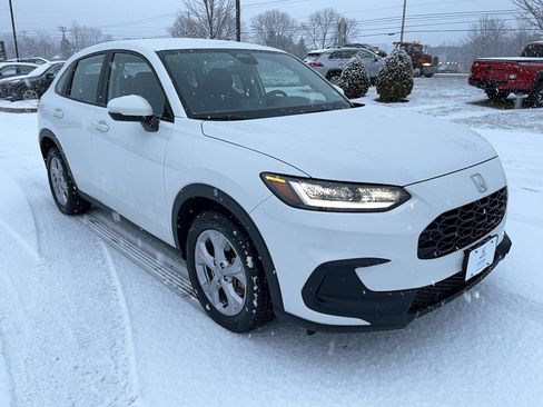 Certified 2023 Honda HR-V LX image 4