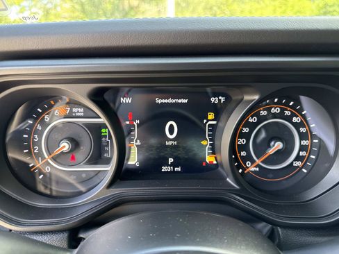 Used 2024 Jeep Wrangler Unlimited Rubicon 392 AWD/4WD image 28