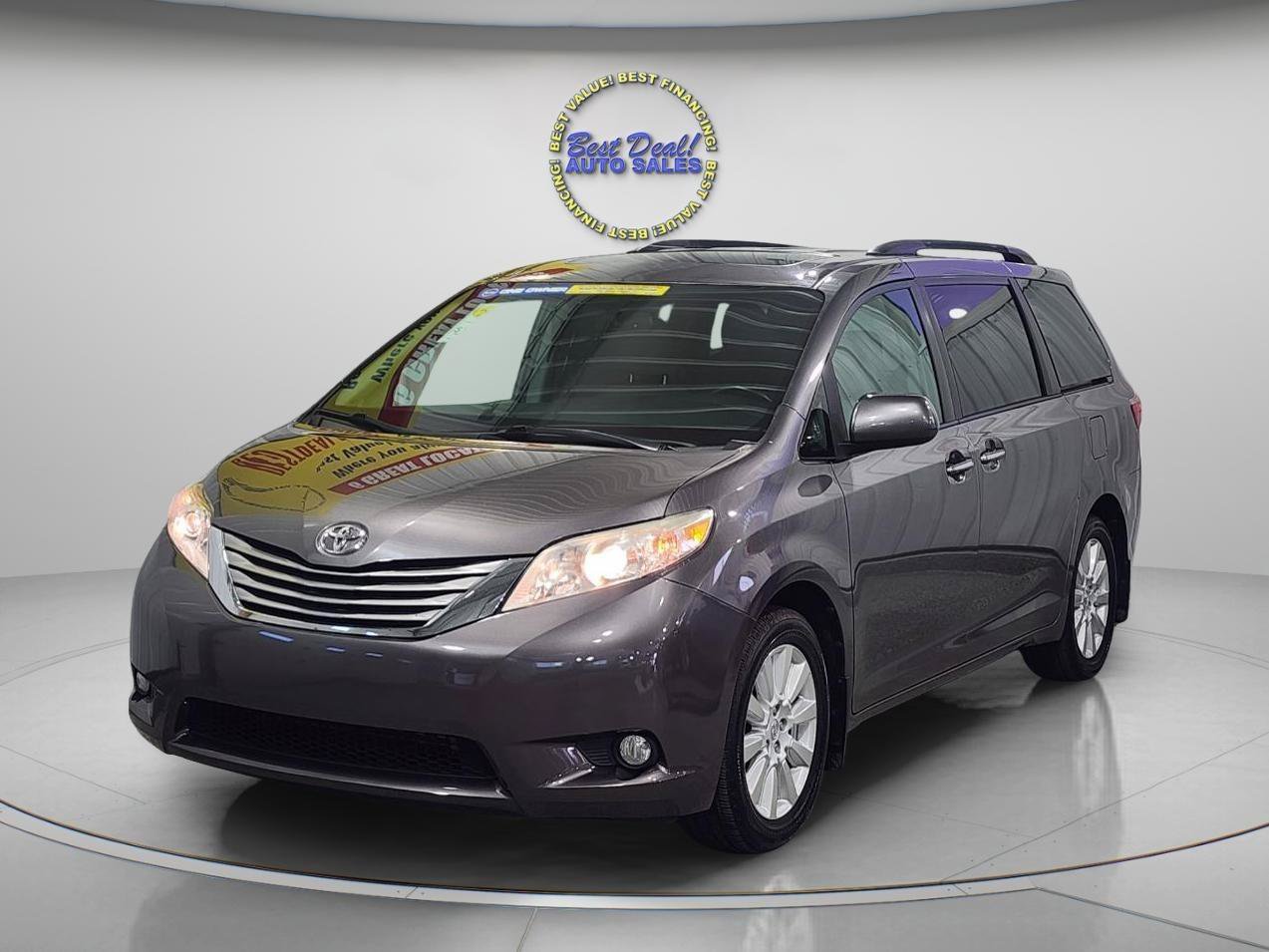 Used 2017 Toyota Sienna XLE AWD/4WD image 9