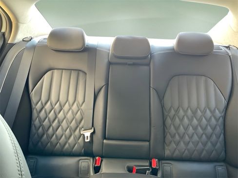 Used 2020 Genesis G70 2.0T w/ Prestige Package image 12