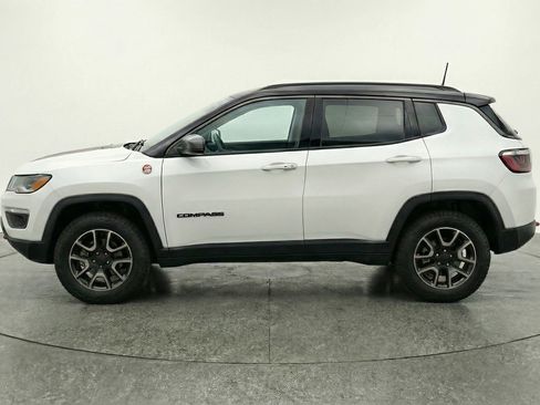 Used 2025 Jeep Compass Trailhawk image 5
