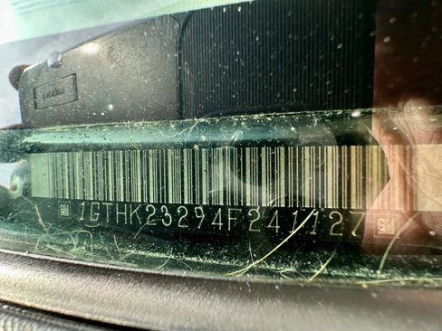 Used 2004 GMC Sierra 2500 SLT w/ Heavy-Duty Power Package image 11