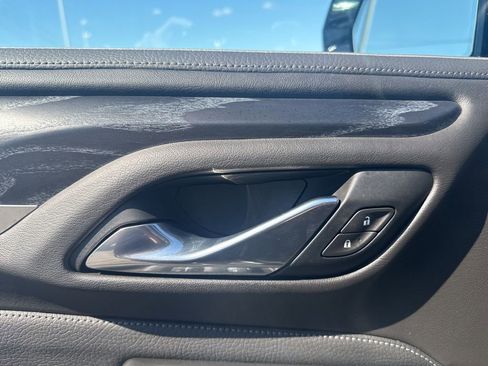 Used 2021 GMC Yukon XL Denali image 11