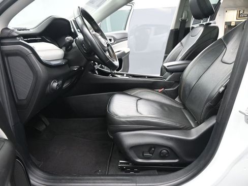 Used 2022 Jeep Compass Limited w/ Sun and Sound Group image 10