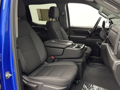 Used 2025 Chevrolet Silverado 1500 LT RWD image 33