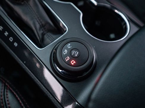 Used 2019 Ford Explorer XLT w/ XLT Sport Appearance Package image 30