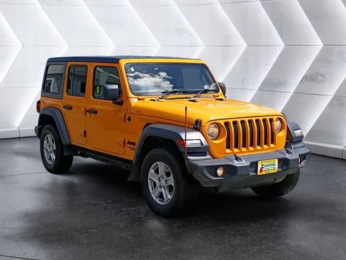 Used 2021 Jeep Wrangler Unlimited Sport AWD/4WD image 8