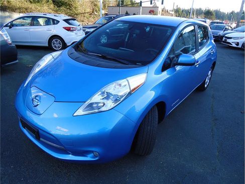 Used 2013 Nissan Leaf SV w/ LED & Quick Charge Pkg image 1